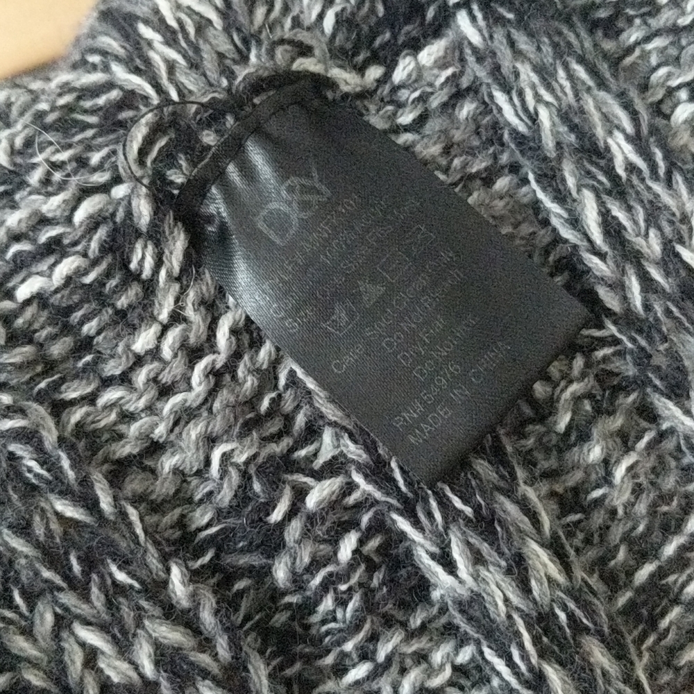 Infinity scarf - Picture 2 of 2